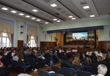 Студентам НГЛУ рассказали о важности национального единства